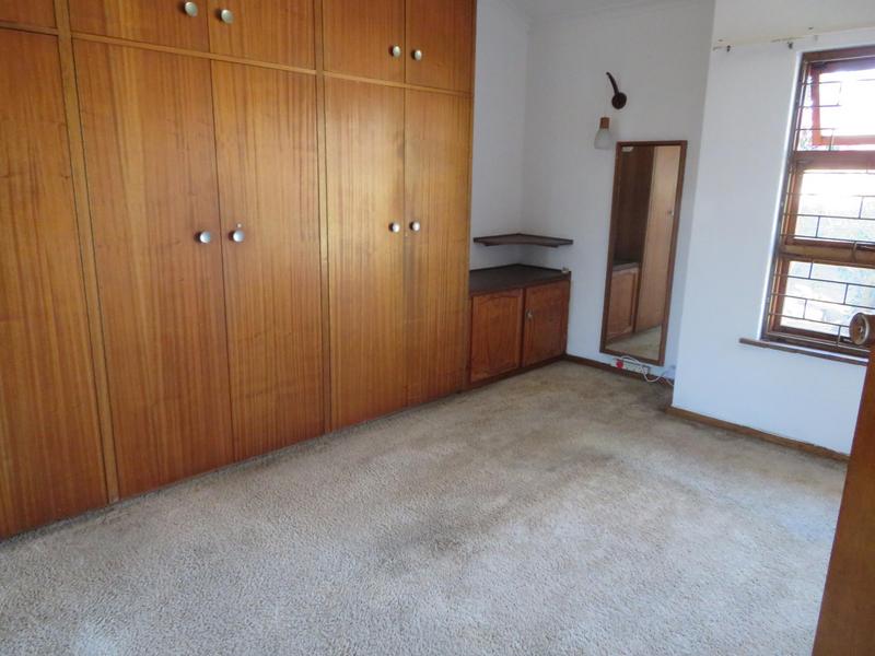 To Let 5 Bedroom Property for Rent in Mikro Park Western Cape